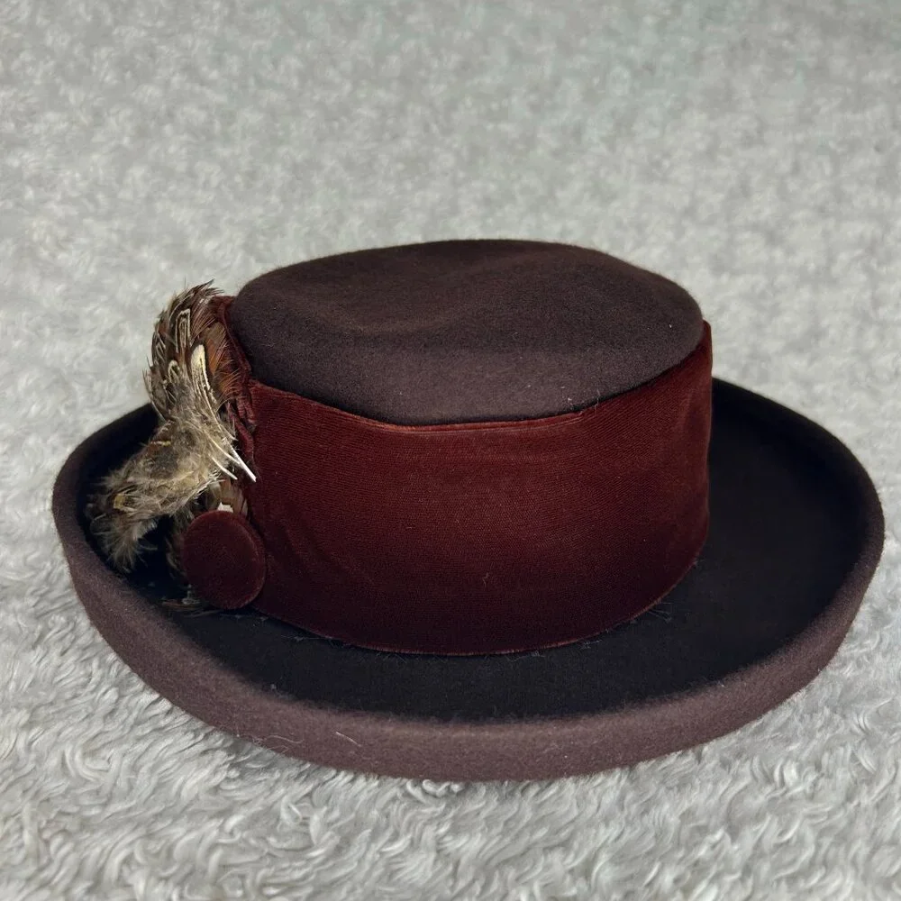 Caldwell West‎ Gold Made in the USA 100 Wool